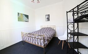 Chambre 2, Calme, 1 Station De Paris